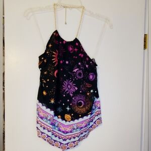 Halter top with adjustable gold chain